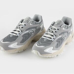 NEW BALANCE 725V1 Shoes